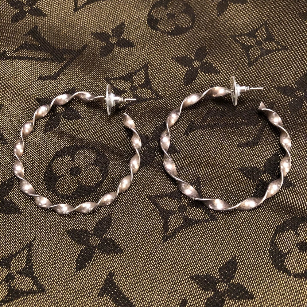Silver-tone hoop earrings